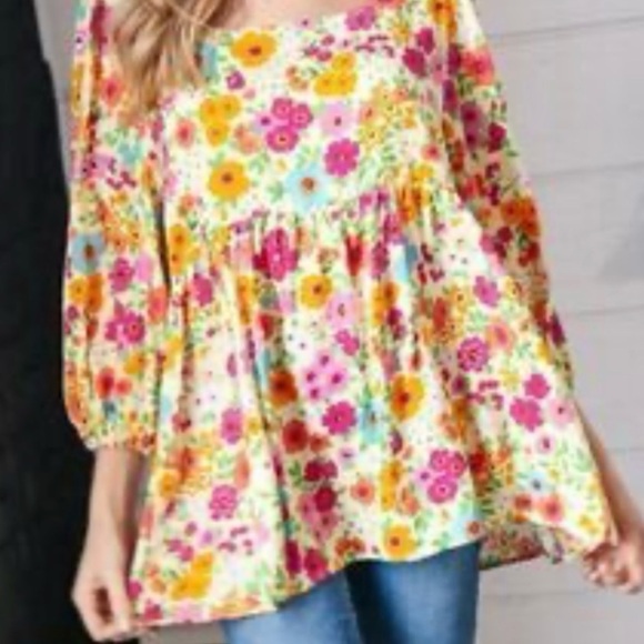 Haptics floral top - Picture 1 of 7